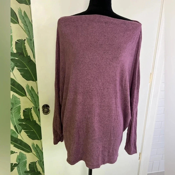 Boutique Heathered Purple Off Shoulder Oversized Lightweight Sweater S - Picture 1 of 3